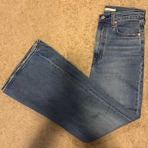 Women’s Levi’s Jeans
